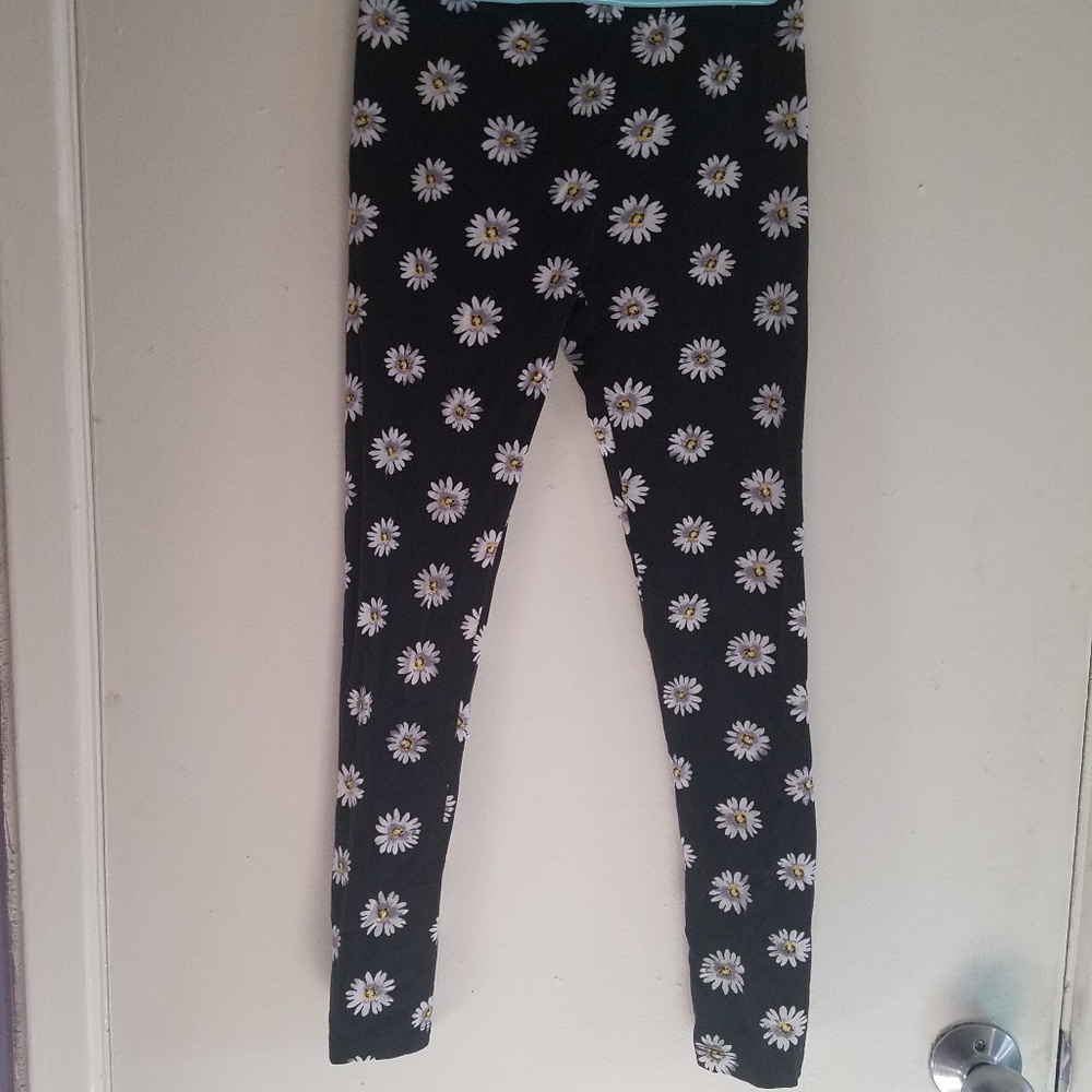 Black flower leggings